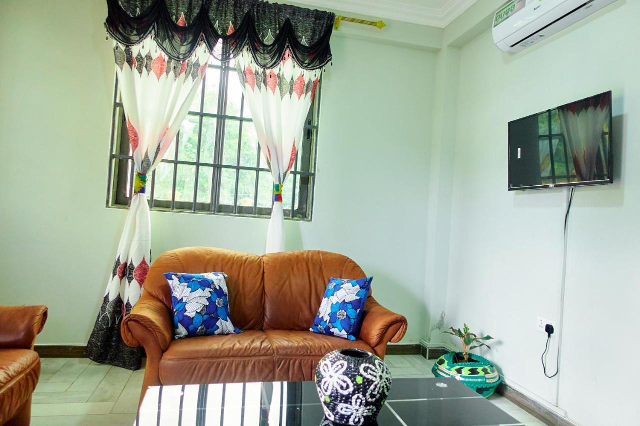 Indigo Cottage And Apartment คูมาซี ภายนอก รูปภาพ