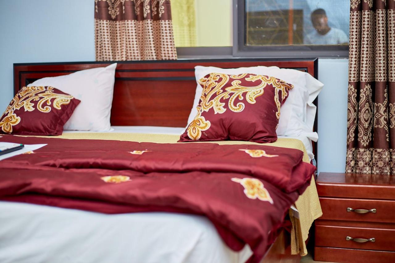 Indigo Cottage And Apartment คูมาซี ภายนอก รูปภาพ