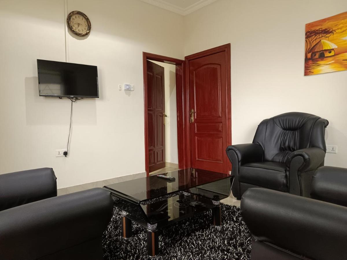 Indigo Cottage And Apartment คูมาซี ภายนอก รูปภาพ