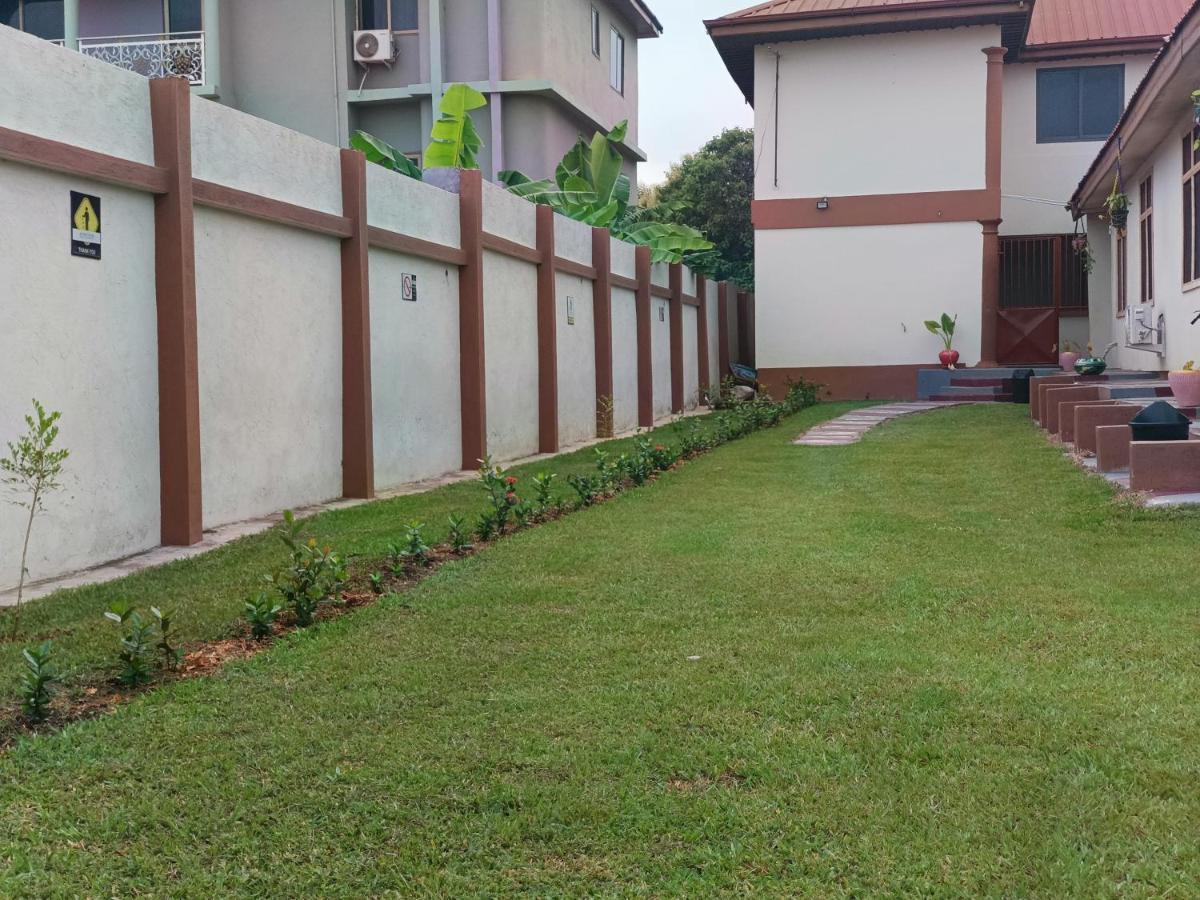 Indigo Cottage And Apartment คูมาซี ภายนอก รูปภาพ