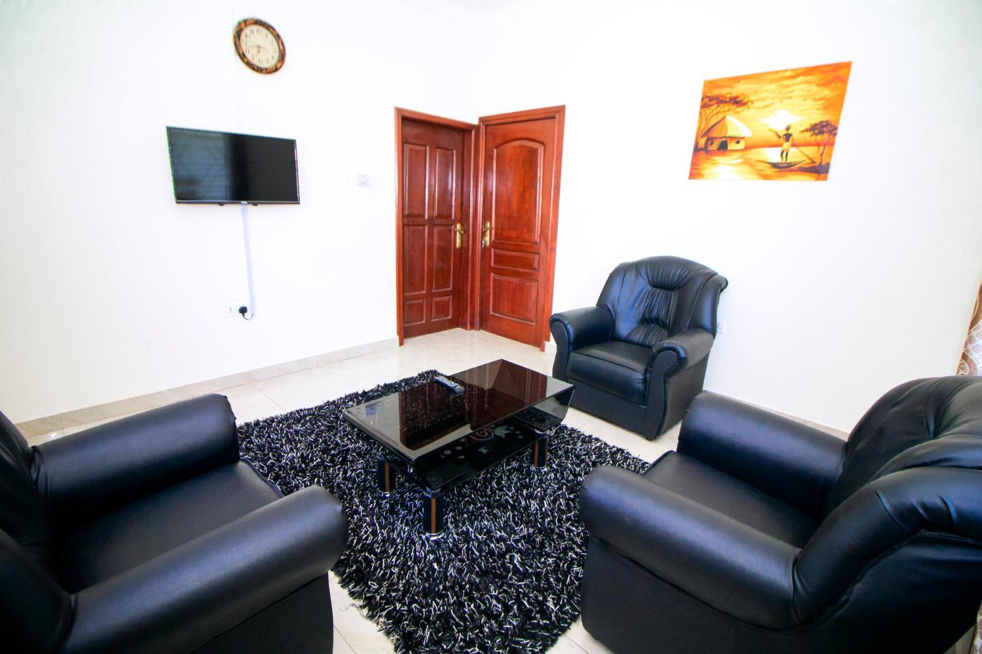 Indigo Cottage And Apartment คูมาซี ภายนอก รูปภาพ